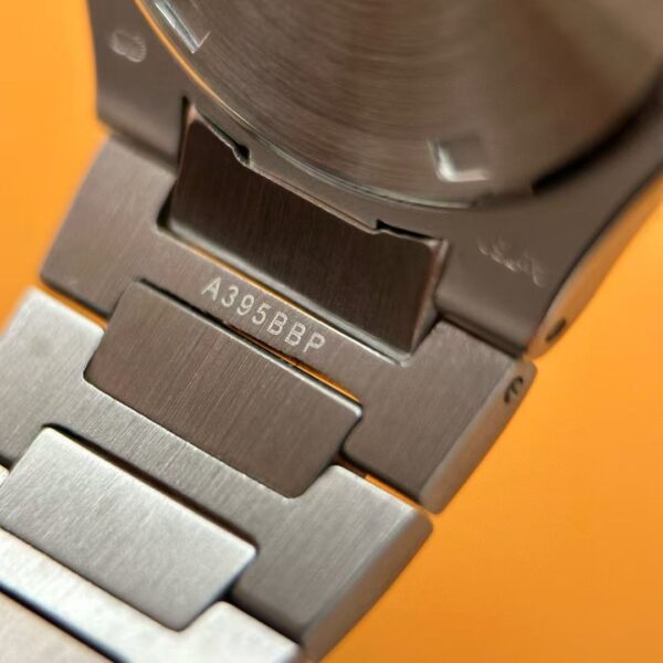 PATEK PHILIPPE 7010/1G011