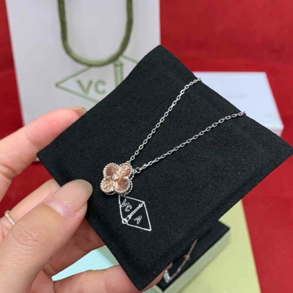 Van Cleef & Arpels Clover necklace