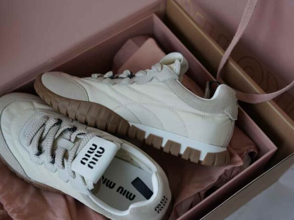 MIUMIU Sneakers
