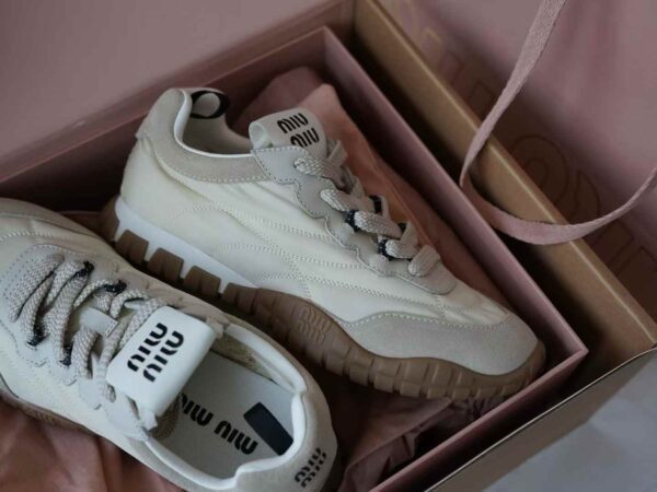 MIUMIU Sneakers