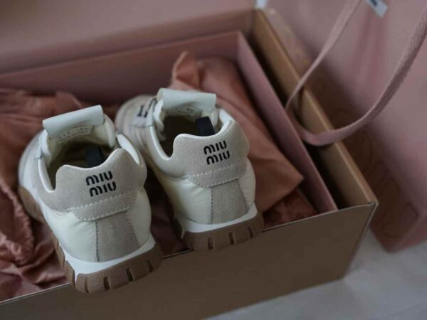 MIUMIU Sneakers