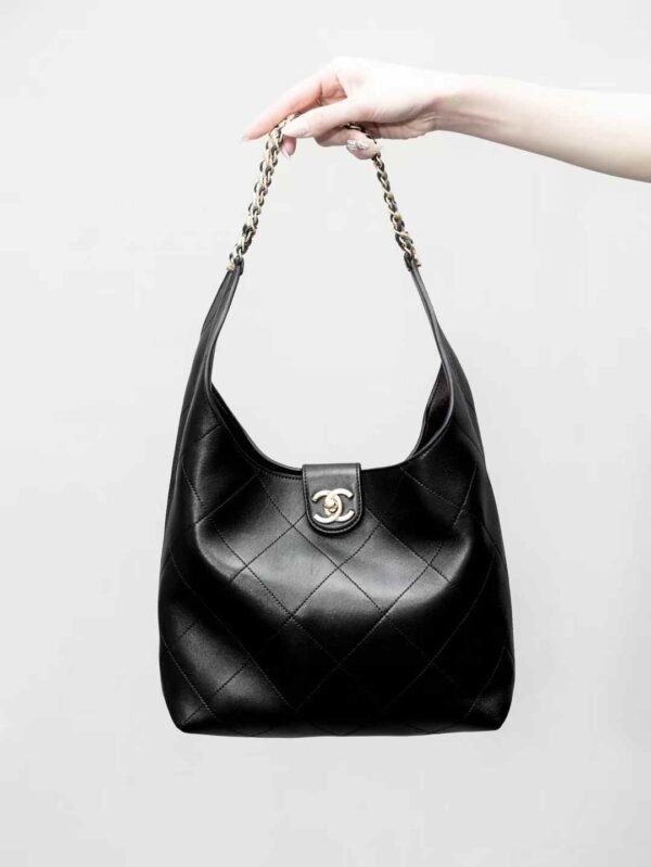 CHANEL  Hobo Bag