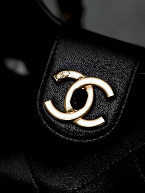 CHANEL  Hobo Bag