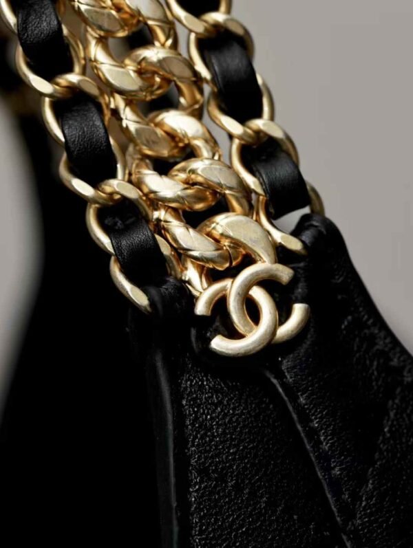 CHANEL  Hobo Bag