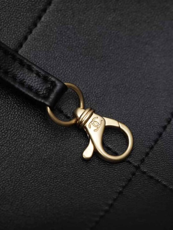 CHANEL  Hobo Bag