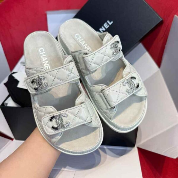Chanel oil wax slippers