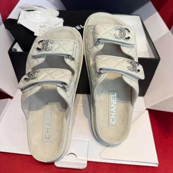 Chanel oil wax slippers