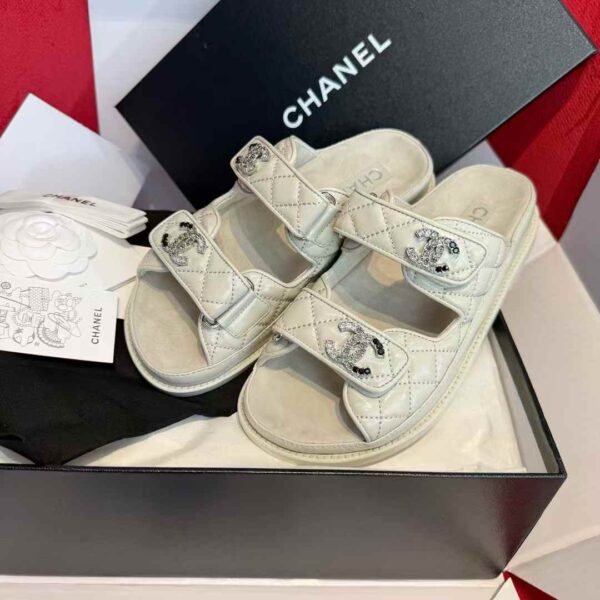 Chanel oil wax slippers