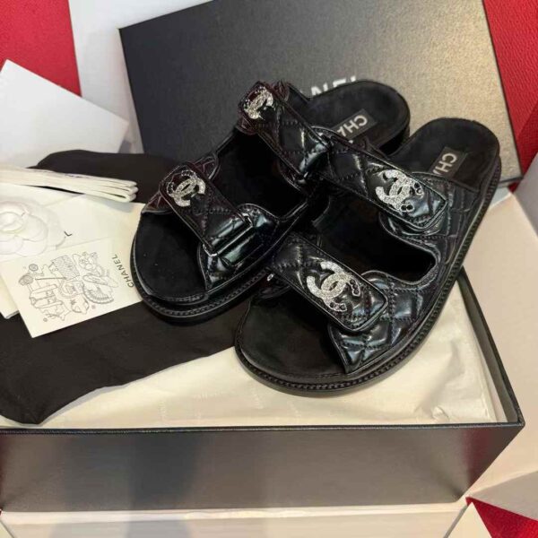 Chanel oil wax slippers