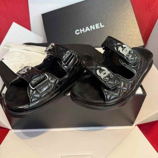 Chanel oil wax slippers