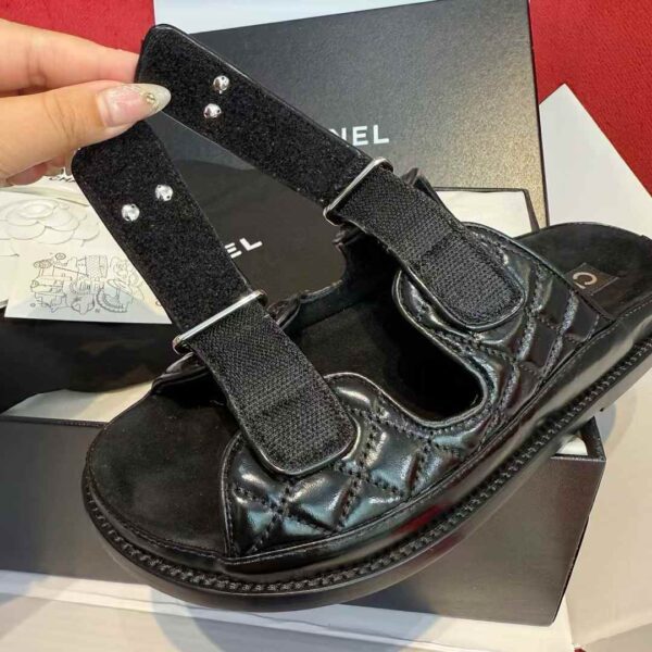 Chanel oil wax slippers