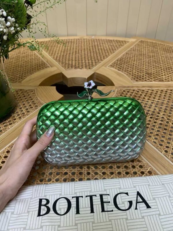 BOTTEGA VENETA KNOT