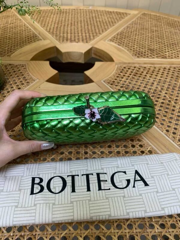 BOTTEGA VENETA KNOT