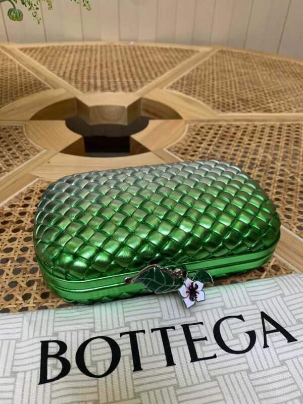BOTTEGA VENETA KNOT