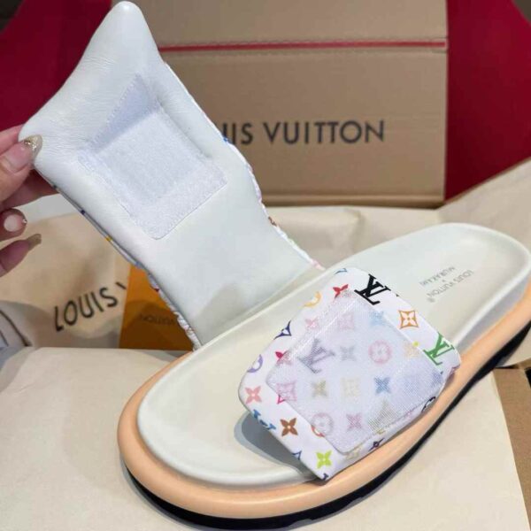 LOUIS VUITTON  Slippers
