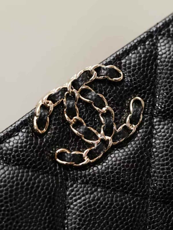 CHANEL MINI FLAP BAG