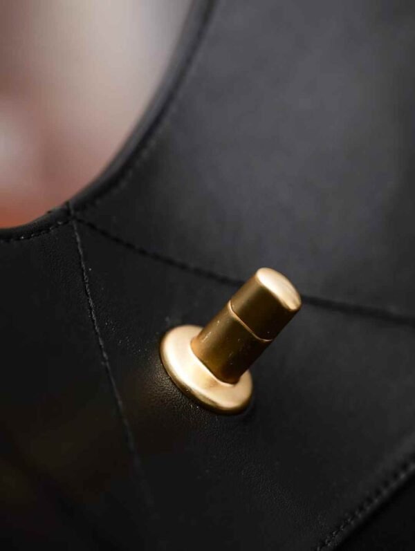 CHANEL Maxi Shopping Bag