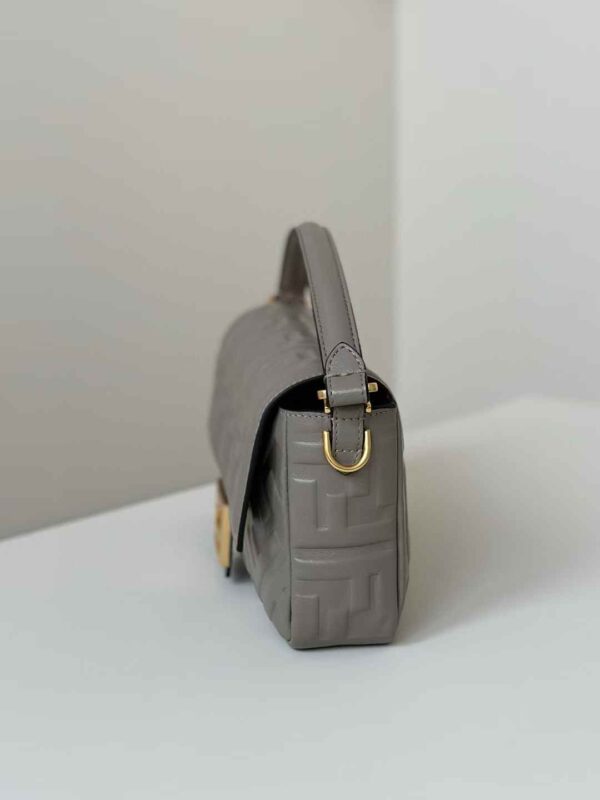 FENDI Baguette BAG