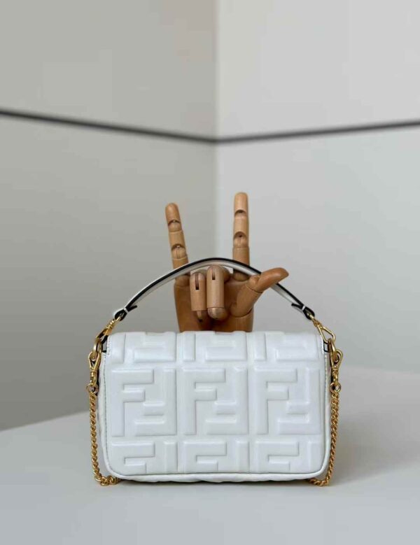 FENDI Baguette Mini