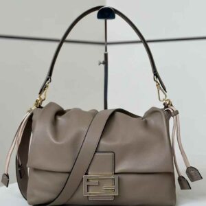 FENDI Mamma Baguette Large