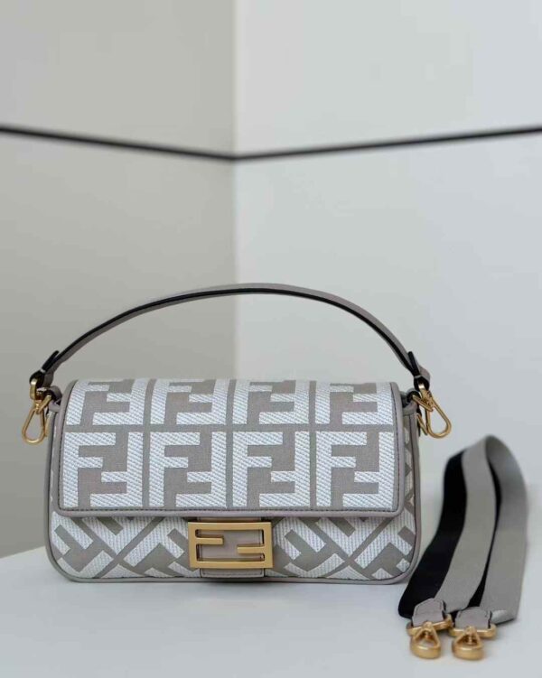 FENDI BAGUETTE BAG