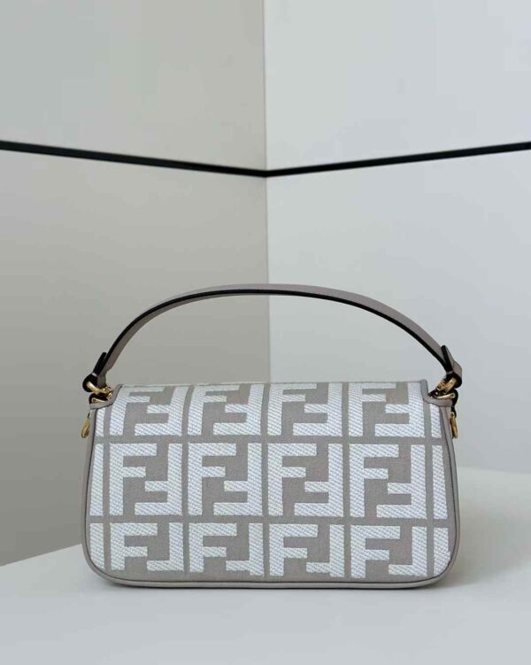 FENDI BAGUETTE BAG