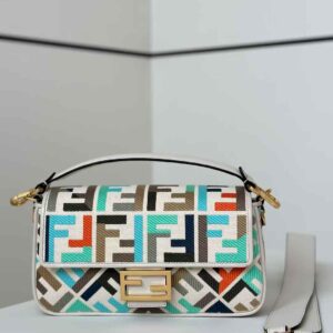 FENDI BAGUETTE BAG