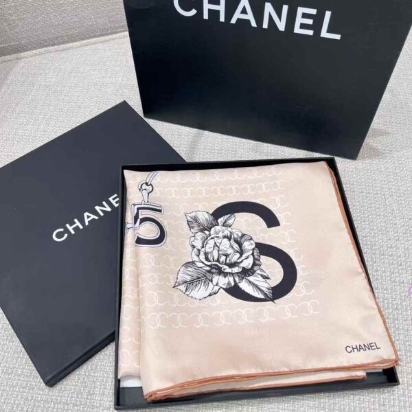 CHANEL Square scarf