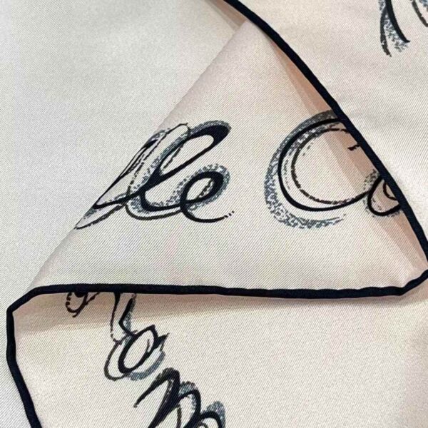 CHANEL Square scarf