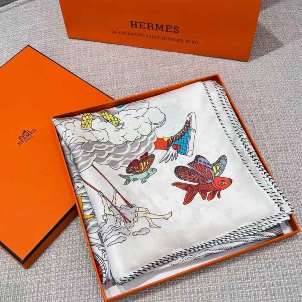 HERMES Square scarf