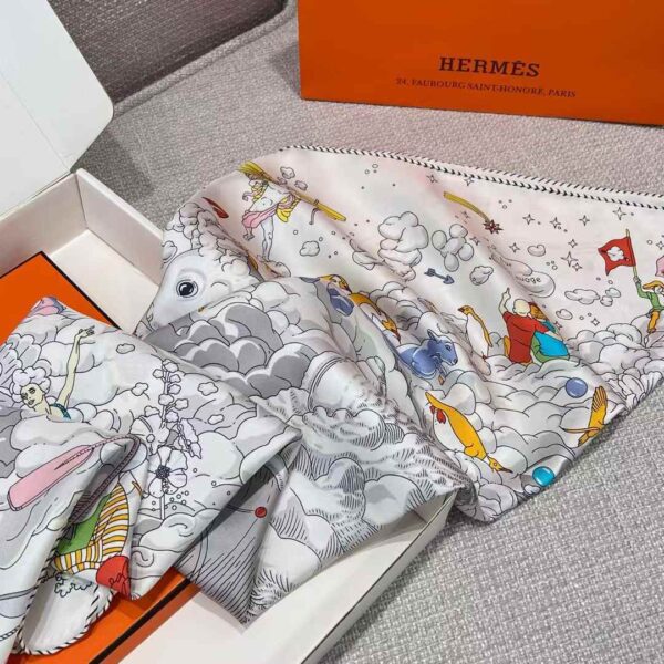 HERMES Square scarf