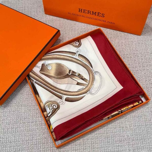 HERMES Square scarf