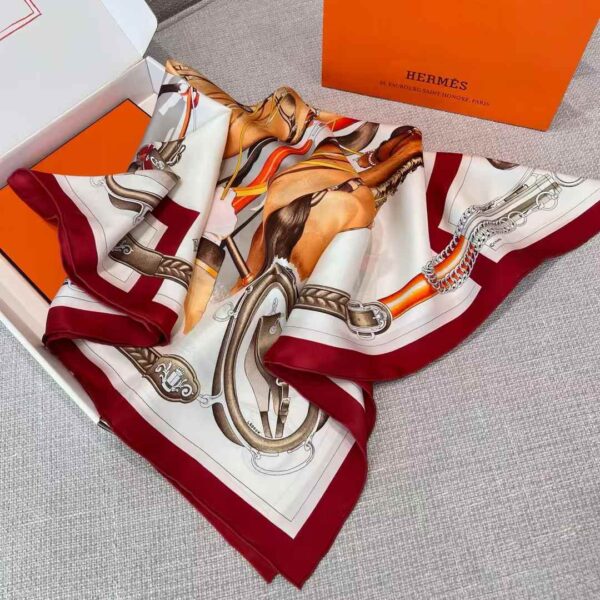 HERMES Square scarf