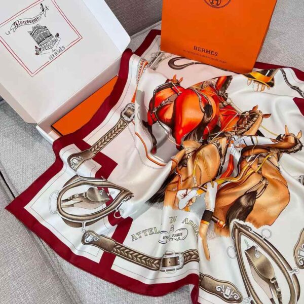 HERMES Square scarf