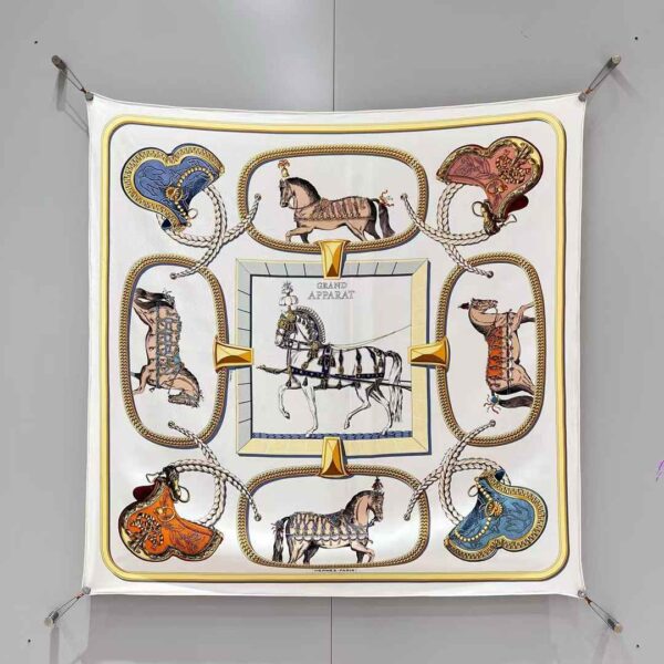 HERMES Square scarf