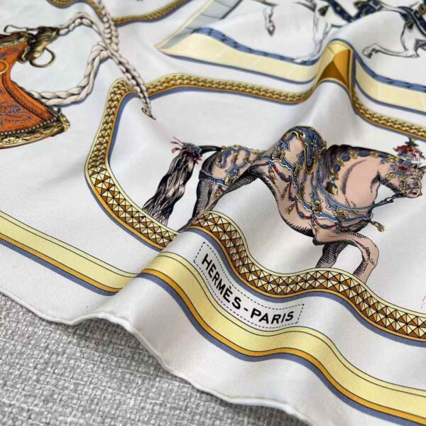 HERMES Square scarf