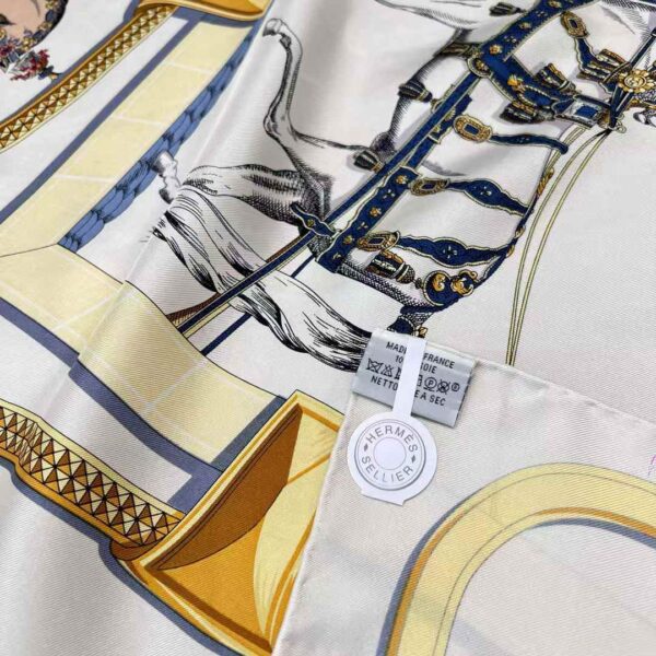 HERMES Square scarf