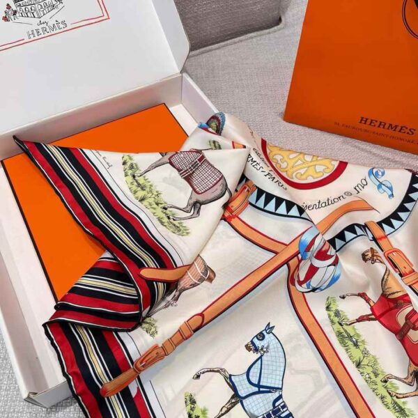HERMES Square scarf