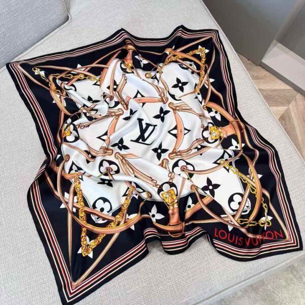 LOUIS VUITTON Square scarf
