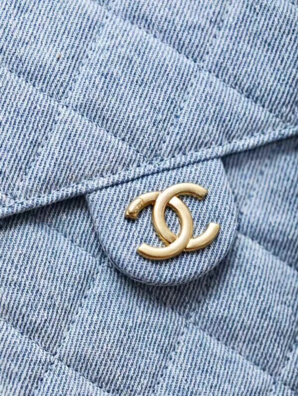 CHANEL 25 Handbag
