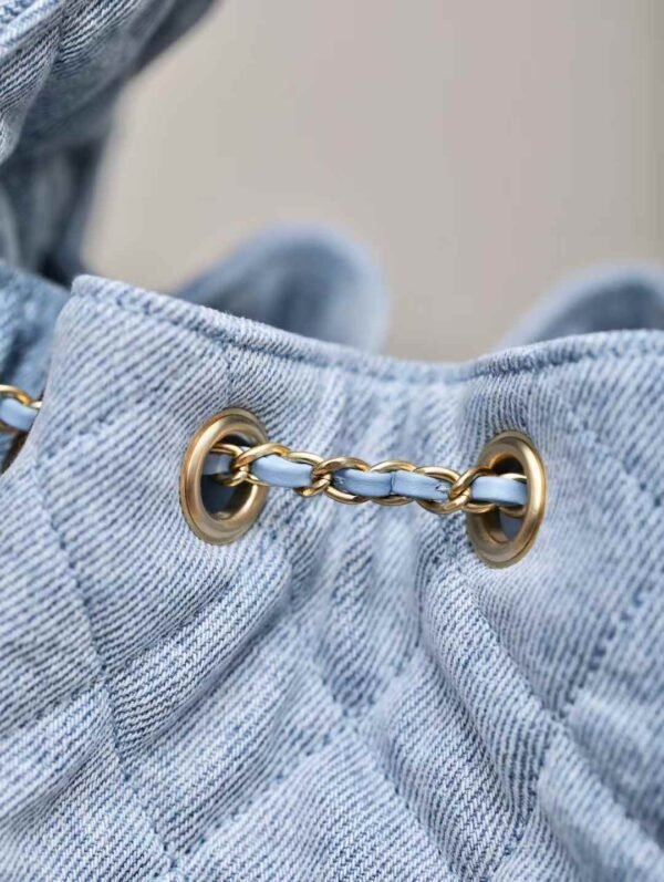 CHANEL 25 Handbag