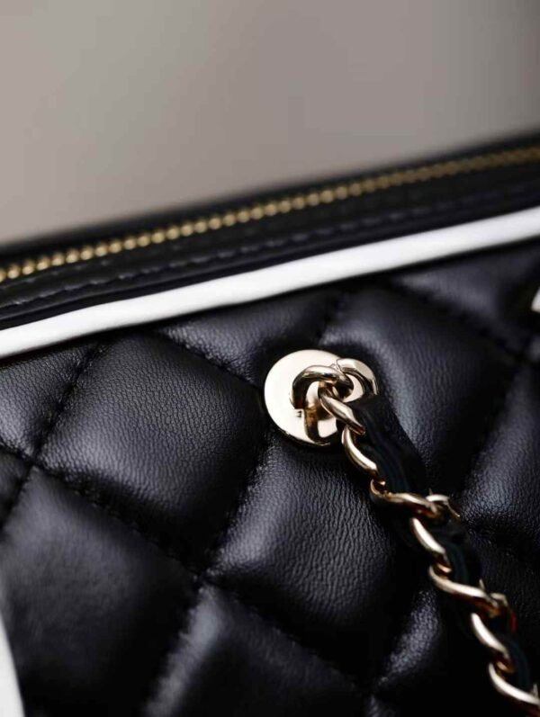 CHANEL Clutch with Chain
