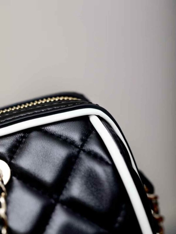 CHANEL Clutch with Chain