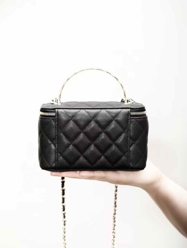 CHANEL Chain makeup bag