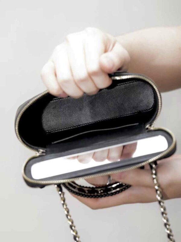 CHANEL Chain makeup bag