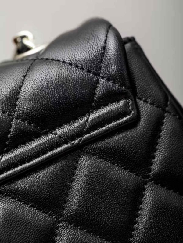 CHANEL FLAP PHONE HOLDER WITH CHAIN