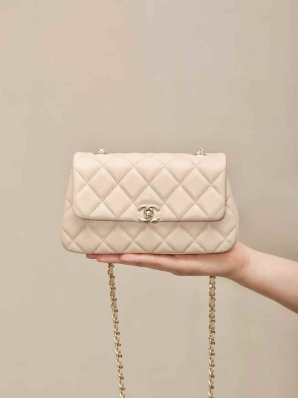 CHANEL FLAP PHONE HOLDER WITH CHAIN