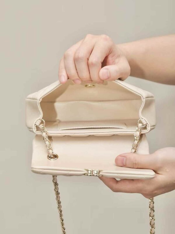 CHANEL FLAP PHONE HOLDER WITH CHAIN