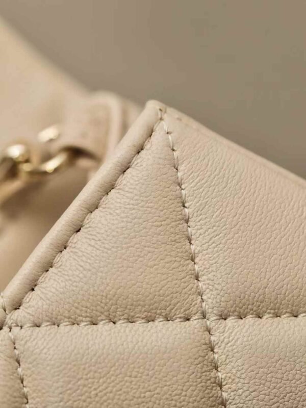 CHANEL FLAP PHONE HOLDER WITH CHAIN