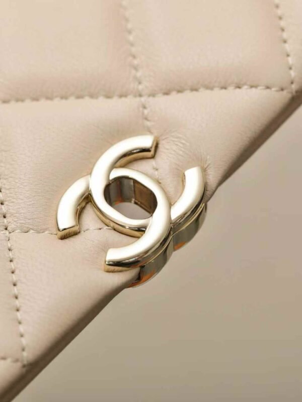 CHANEL FLAP PHONE HOLDER WITH CHAIN